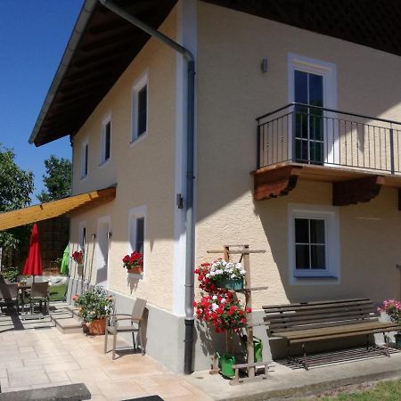 Petting Landhof Ella - Ferienhaus Vor Den Toren Salzburgs מראה חיצוני תמונה